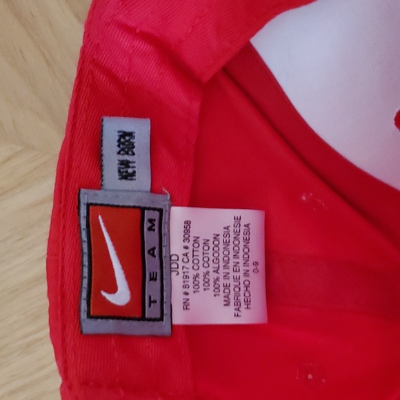 LIKE NEW:  NIKE MLB BASEBALL ⚾️ CAP (PHILADELPHIA PHILLIES) - Picture 6 of 7